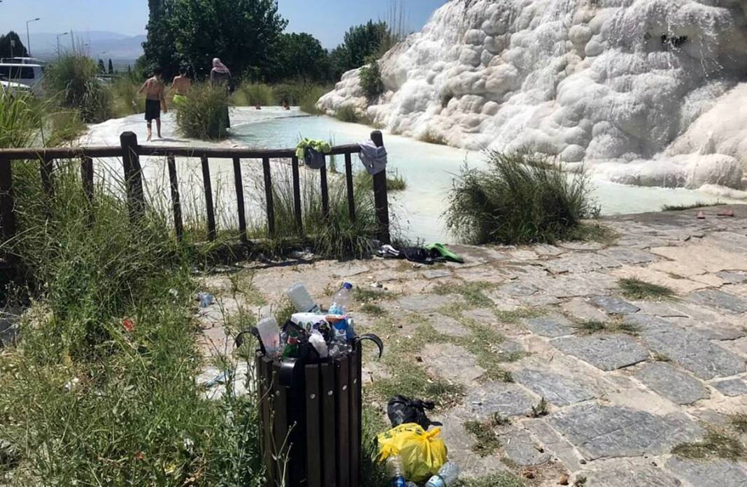 Pamukkale'ye gölge düşüren skandal görüntüler! Turistleri bu rezalet manzara karşılıyor 4
